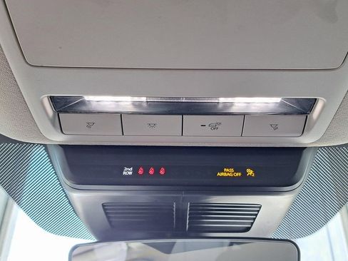 Used 2024 MAZDA MAZDA3 s image 19