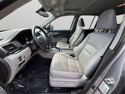 Used 2020 Honda Ridgeline RTL-E image 2