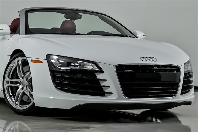 Used 2011 Audi R8 V8 AWD/4WD image 2