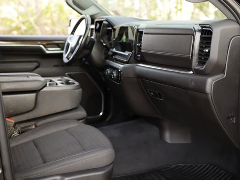 Used 2022 Chevrolet Silverado 1500 LT image 29