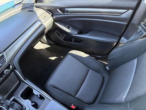 Used 2019 Honda Accord LX image 11