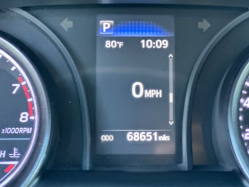 Used 2023 Toyota Camry SE image 24