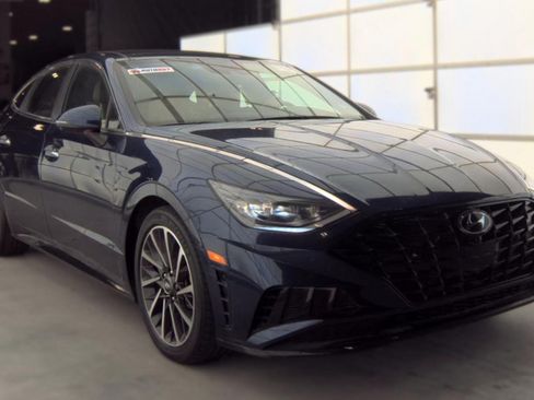Used 2020 Hyundai Sonata Limited w/ Cargo Package FWD image 4