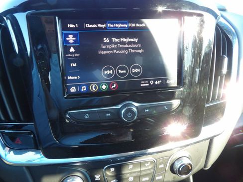 Used 2023 Chevrolet Traverse LT image 20