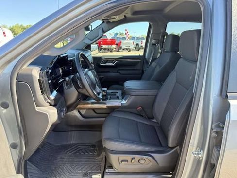 Used 2023 Chevrolet Silverado 1500 LT AWD/4WD image 11