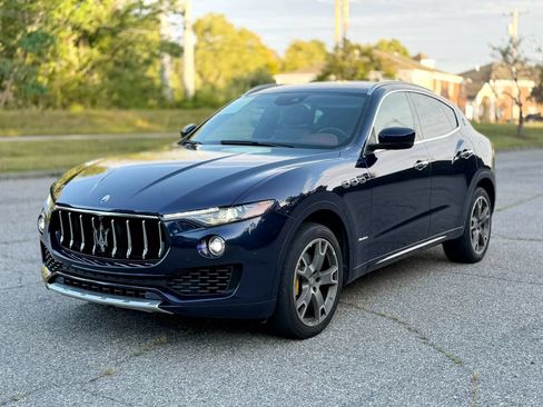 Used 2018 Maserati Levante GranLusso AWD/4WD image 52