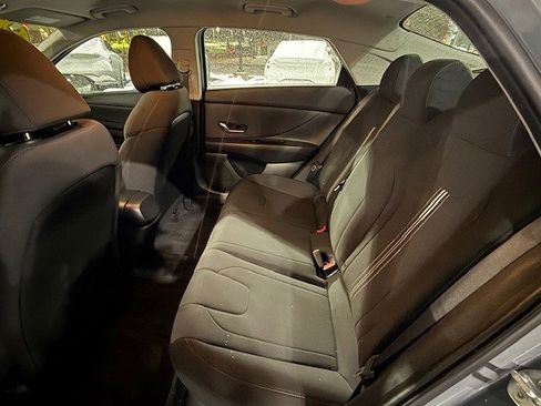 Used 2022 Hyundai Elantra SEL w/ Convenience Package image 14