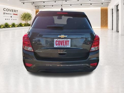 Used 2020 Chevrolet Trax LS w/ Tint and Cruise Package FWD image 10