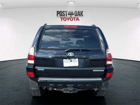 Used 2005 Toyota 4Runner SR5 image 6
