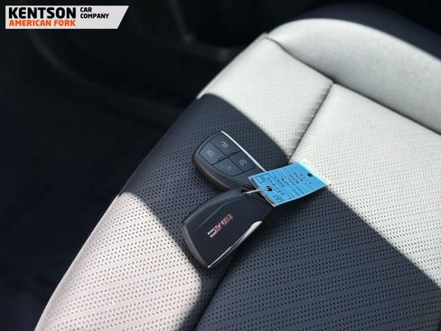 Used 2024 GMC Canyon AT4X AWD/4WD image 36