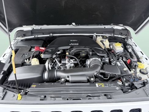 Used 2021 Jeep Wrangler Unlimited Sport image 16