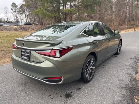Used 2023 Lexus ES 250 w/ Premium Package image 8