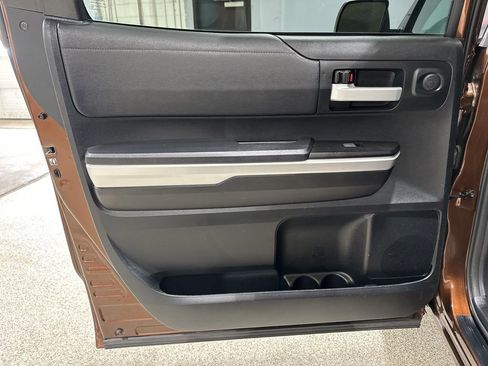 Used 2017 Toyota Tundra SR5 w/ SR5 Upgrade Package image 12