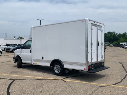 New 2025 GMC Savana 3500 w/ Power Convenience Package image 30