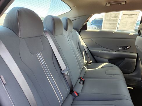 Certified 2025 Hyundai Elantra Sport image 15