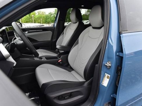 New 2026 Volkswagen Tiguan SE R-Line image 19