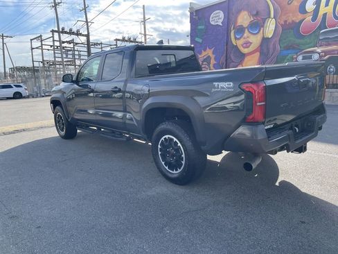 Used 2025 Toyota Tacoma TRD Off-Road w/ TRD Off Road Upgrade Package image 3
