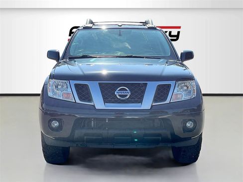 Used 2021 Nissan Frontier PRO-4X w/ Pro-4x Utility Package image 2
