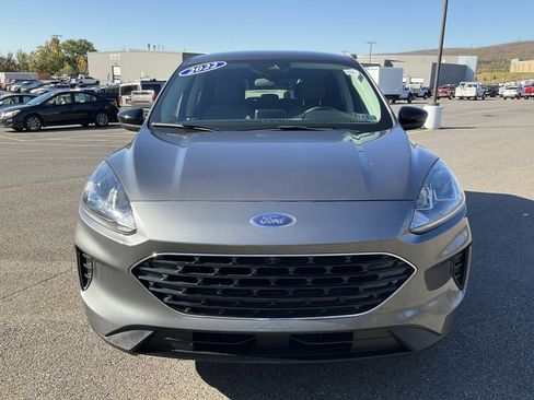 Used 2022 Ford Escape SE w/ SE Sport Appearance Package image 24