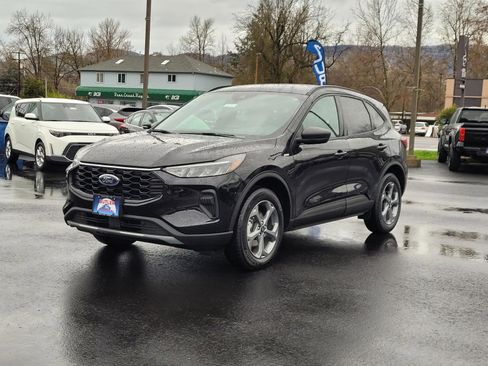 Used 2025 Ford Escape ST-Line image 1