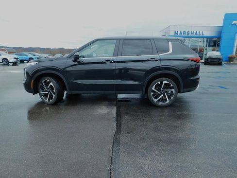 Used 2024 Mitsubishi Outlander SE image 10