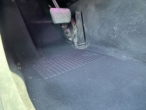 Used 2017 Mercedes-Benz E 300 4MATIC image 17