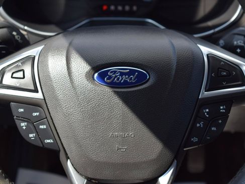 Used 2016 Ford Fusion SE w/ Equipment Group 202A AWD/4WD image 18