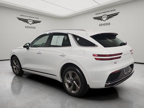 Used 2026 Genesis GV70 2.5T Advanced AWD/4WD image 3