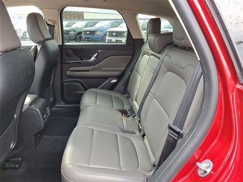 Used 2023 Lincoln Corsair AWD image 10