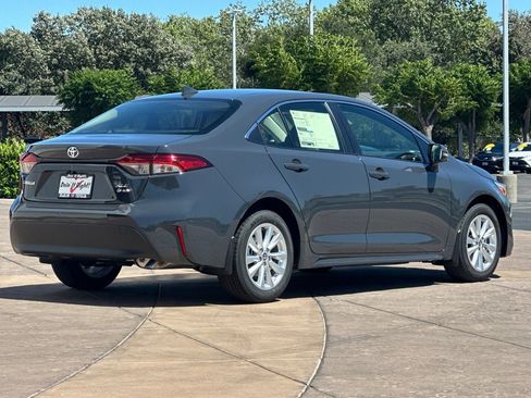 New 2026 Toyota Corolla XLE FWD image 4