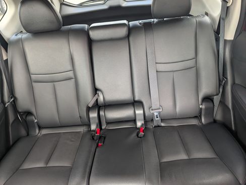Used 2017 Nissan Rogue SL AWD/4WD image 10