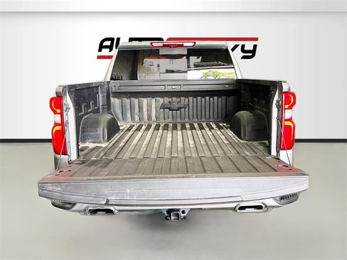 Used 2025 Chevrolet Silverado 1500 High Country w/ High Country Premium Package image 27