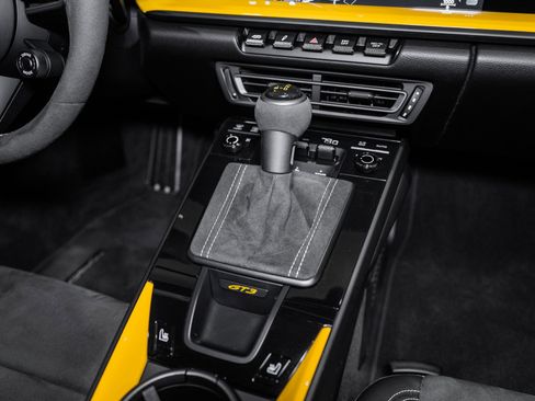 Used 2022 Porsche 911 GT3 image 35