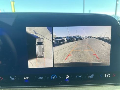 New 2026 Chevrolet Traverse LT w/ Driver Confidence Package image 24