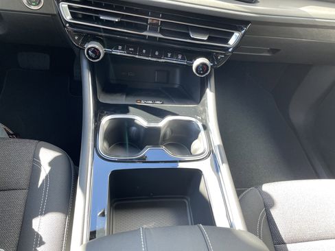 New 2026 Chevrolet Traverse LT w/ Midnight/Sport Edition image 52