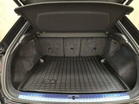 Certified 2024 Audi Q3 2.0T Premium w/ Convenience Package image 35