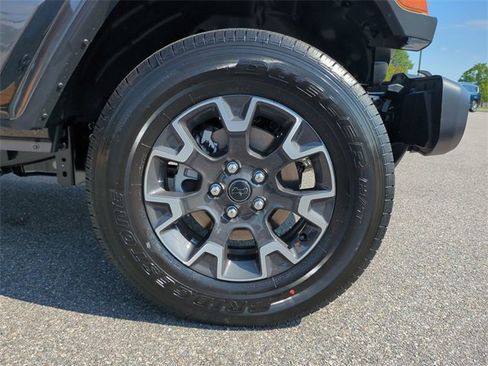 New 2025 Jeep Gladiator Sport w/ Premium Package image 11