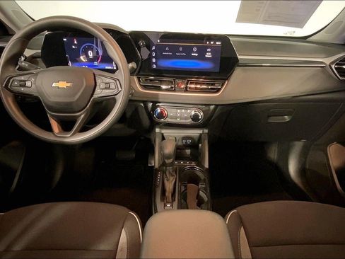 Used 2025 Chevrolet TrailBlazer LT AWD/4WD image 15