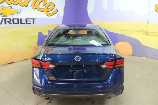 Used 2022 Nissan Altima 2.5 SR FWD image 3