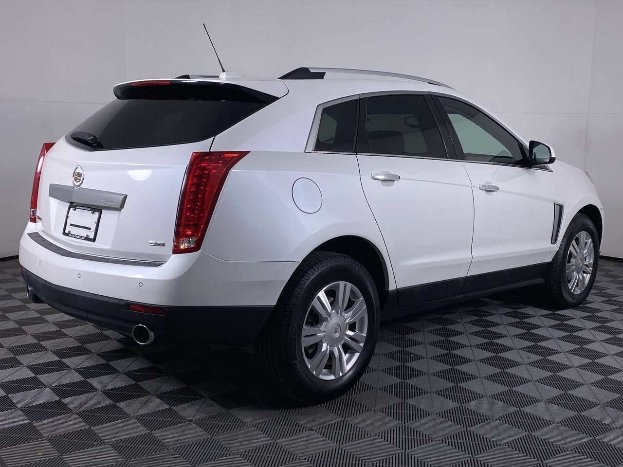Used 2015 Cadillac SRX Luxury FWD image 19