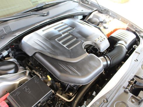 Used 2017 Chrysler 300 S AWD/4WD image 54