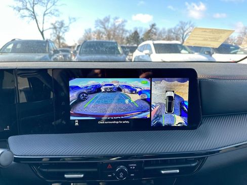 Used 2025 Nissan Kicks SR AWD/4WD image 28