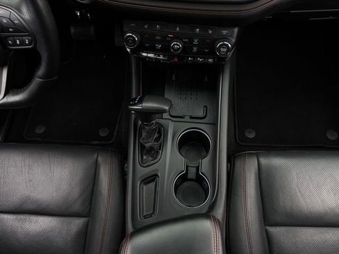 Used 2025 Dodge Durango GT AWD/4WD image 30