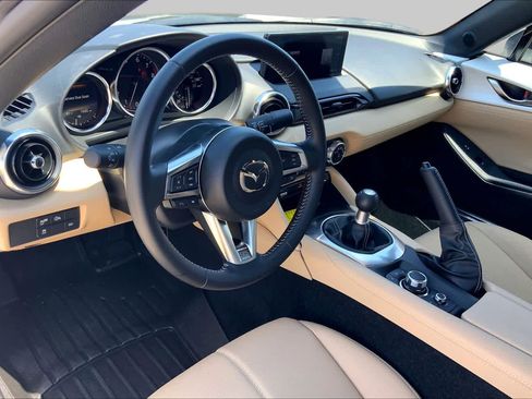 Used 2025 MAZDA MX-5 Miata RF Grand Touring RWD image 15