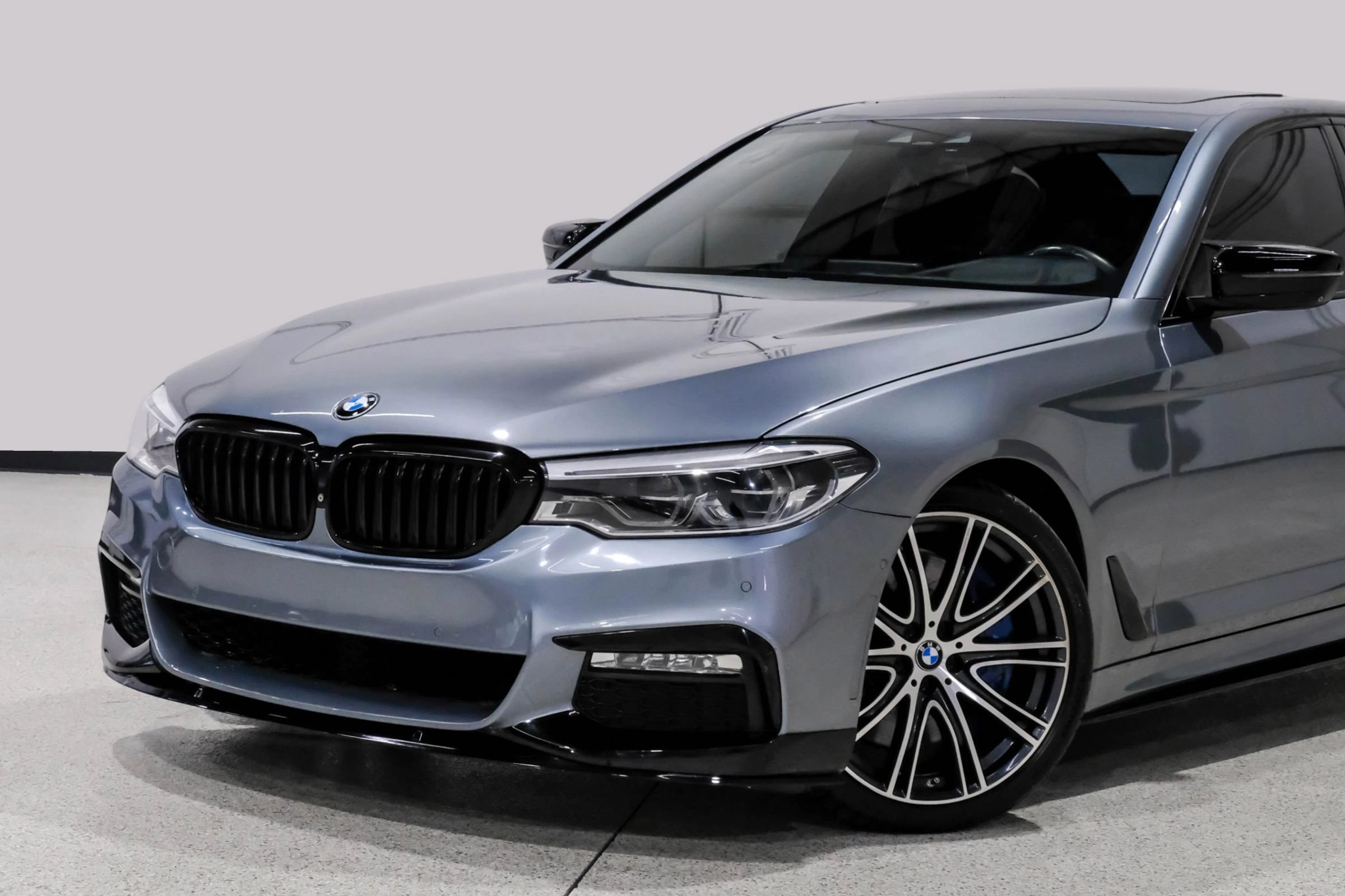 Used 2017 BMW 540i RWD image 12
