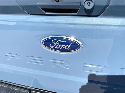 Used 2023 Ford F250 Lariat w/ Lariat Ultimate Package AWD/4WD image 9