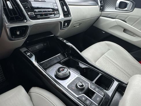 Certified 2022 Kia Sorento SX Prestige AWD/4WD image 37