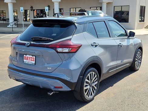 Used 2024 Nissan Kicks SR w/ SR Premium Package image 4