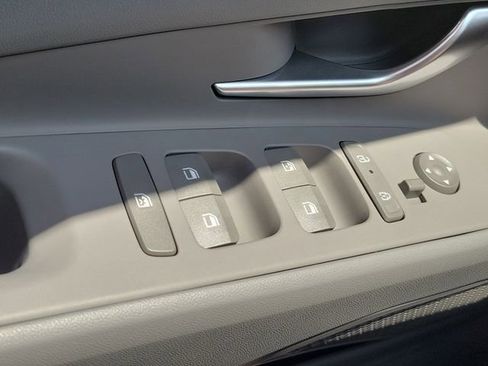 New 2026 Hyundai Elantra Sport FWD image 17