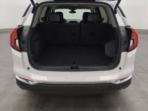 Used 2023 GMC Terrain SLT image 29